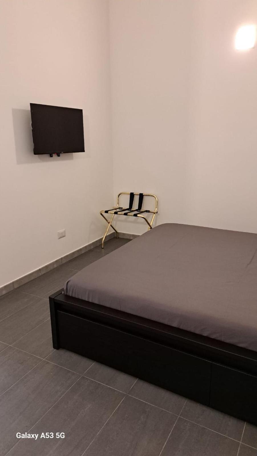 Crociferiholidayhome Катанія Екстер'єр фото